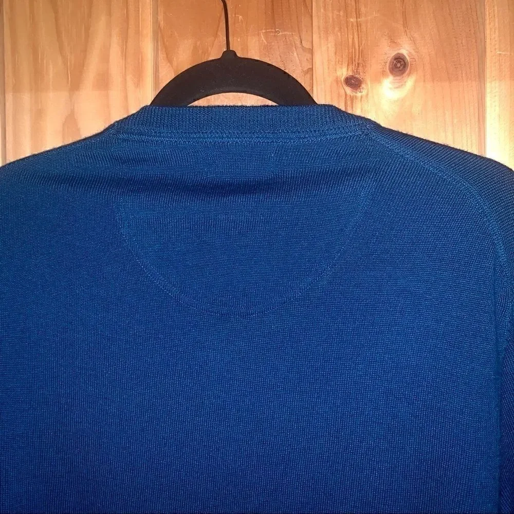 Club room teal V-neck wool blend sweater size L